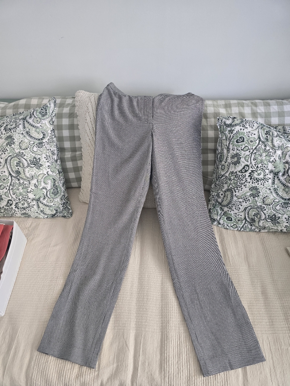 Arizia Black and White Houndstooth Tailored Pants